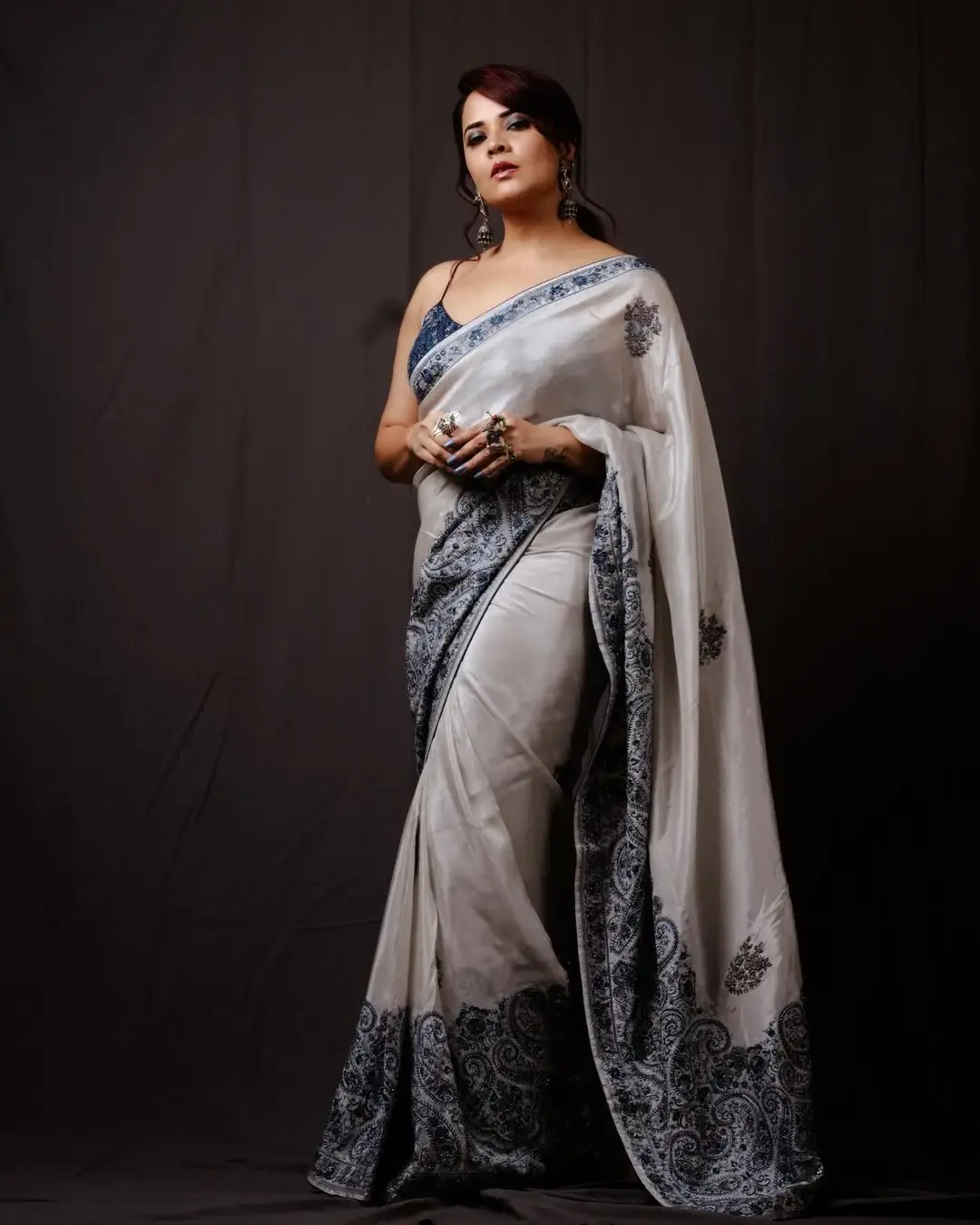 BEAUTIFUL ACTRESS ANASUYA BHARADWAJ IN WHITE SAREE 2